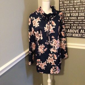 Yilleu Navy Pink Floral Top Size Large
